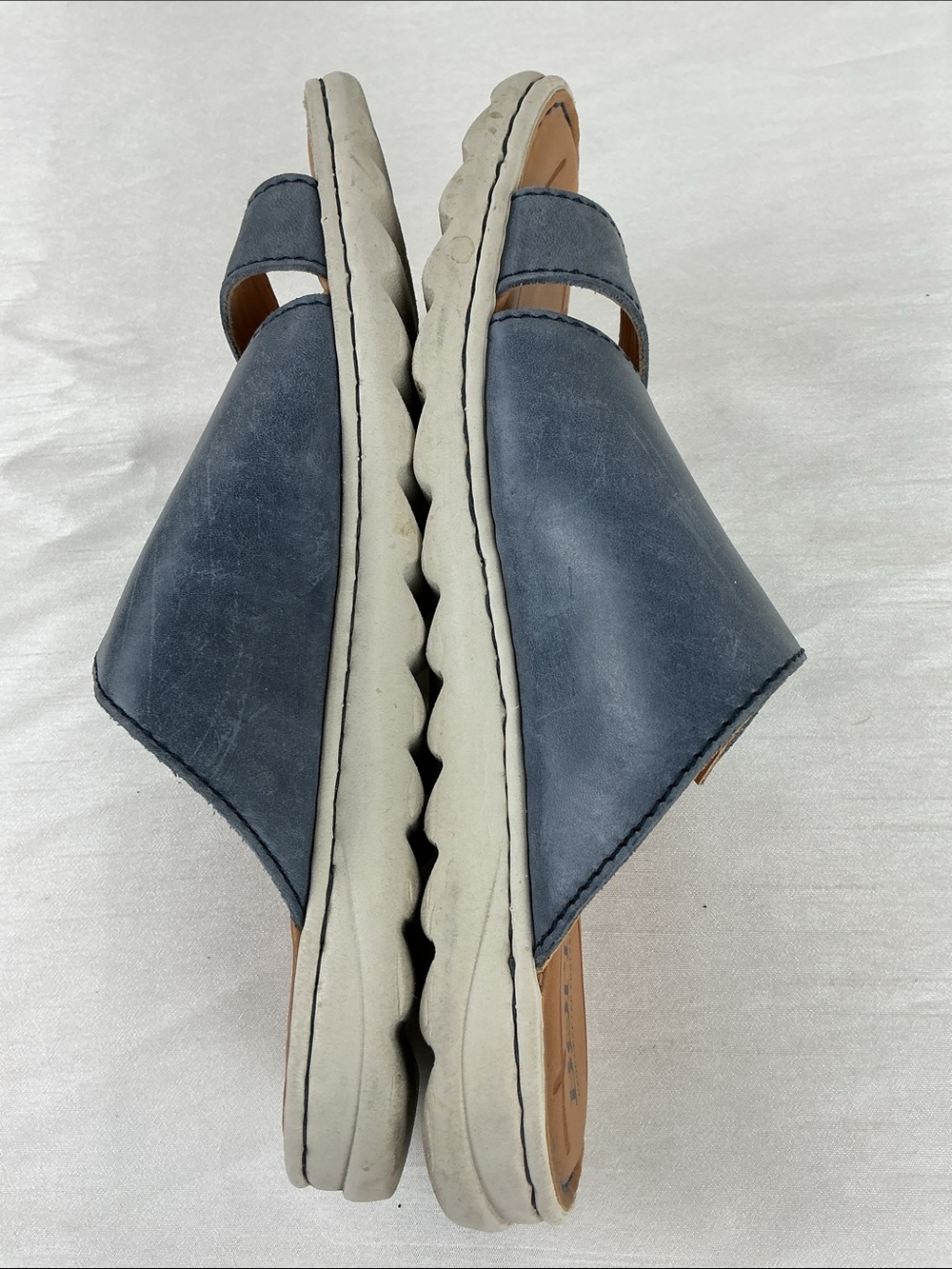 Born Oceana Sandals Women's Size 6 Leather Slip On Slide Stretchy Flat - Picture 5 of 7
